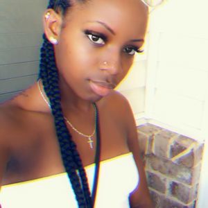 Meet your Posher, Lacora